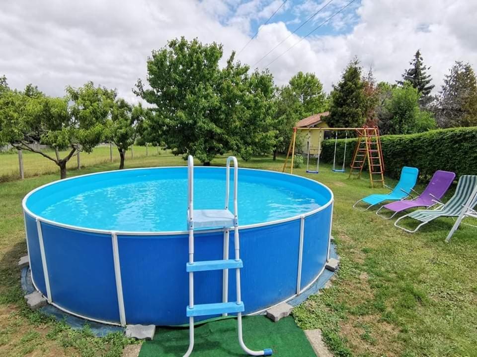 Önálló, klimatizált, medencés nyaraló a Balatonnál! Kőröshegy Kültér fotó