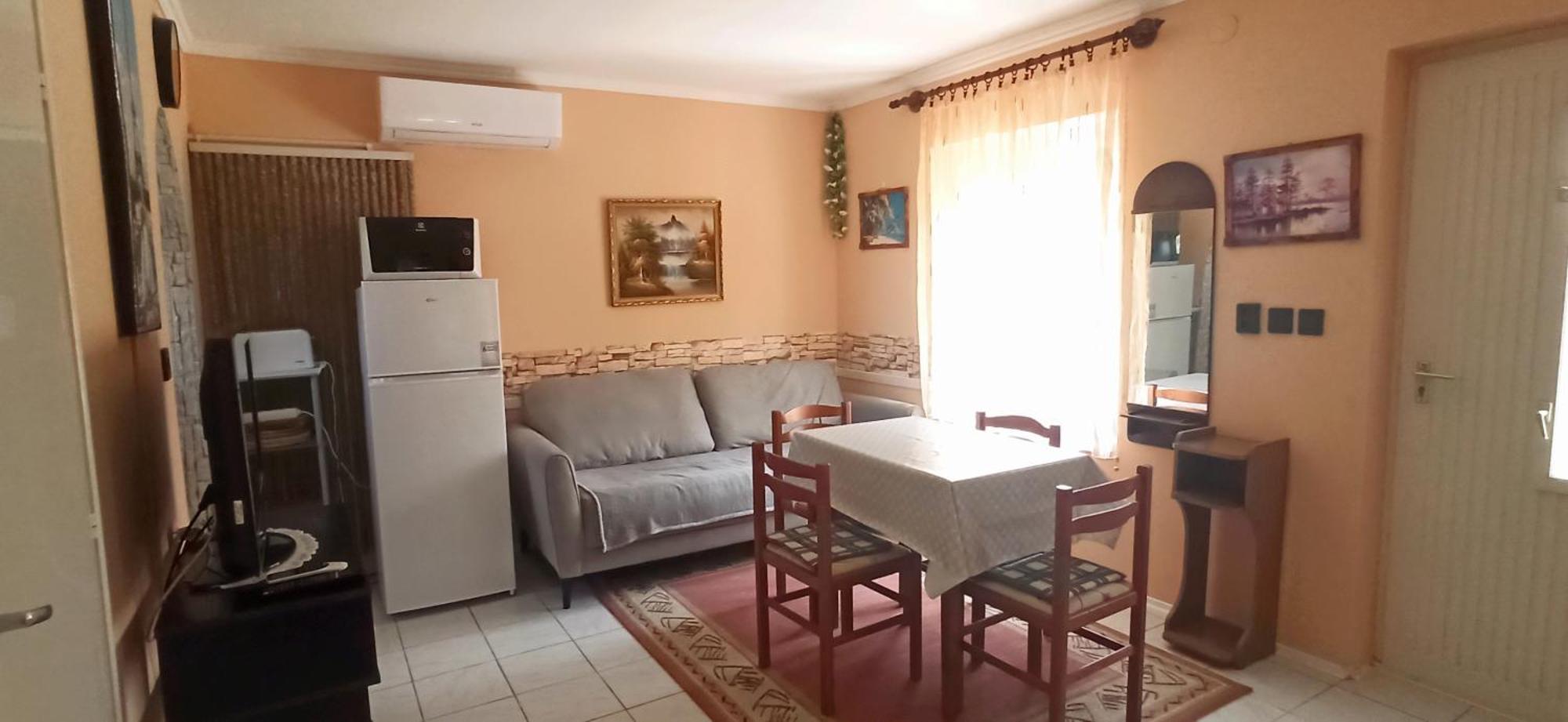 Önálló, klimatizált, medencés nyaraló a Balatonnál! Kőröshegy Kültér fotó